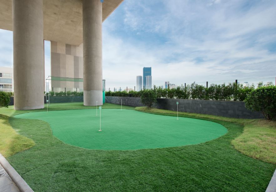 Sân golf mini tại tầng 5 chung cư Dolphin Plaza